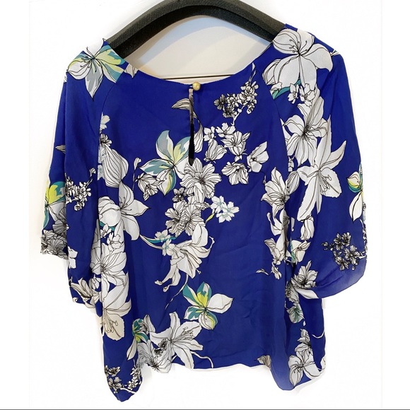 Ladies blouse - Picture 2 of 2